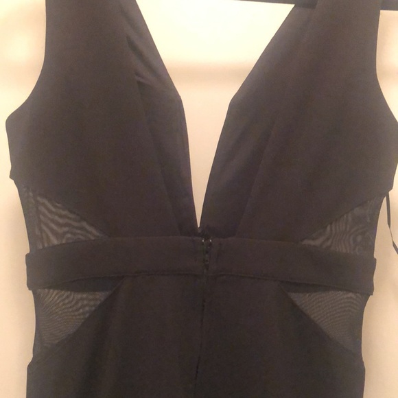 WINDSOR Black fitted dress with mesh side detail - Picture 5 of 6